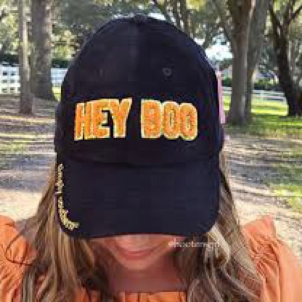 👻🎃Simply Southern “Hey Boo” Hat 🎃👻 - Picture 1 of 8